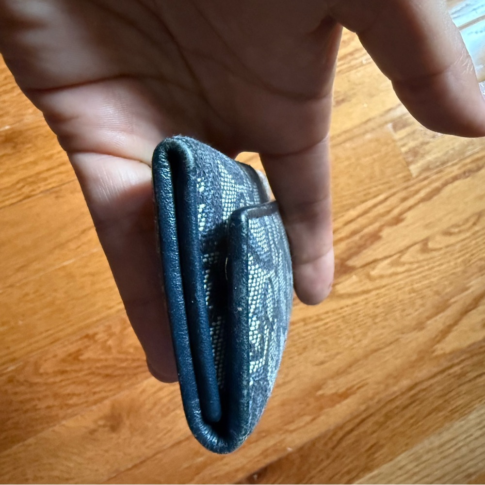 Dior Navy Leather Vintage Key Holder - Picture 5 of 6